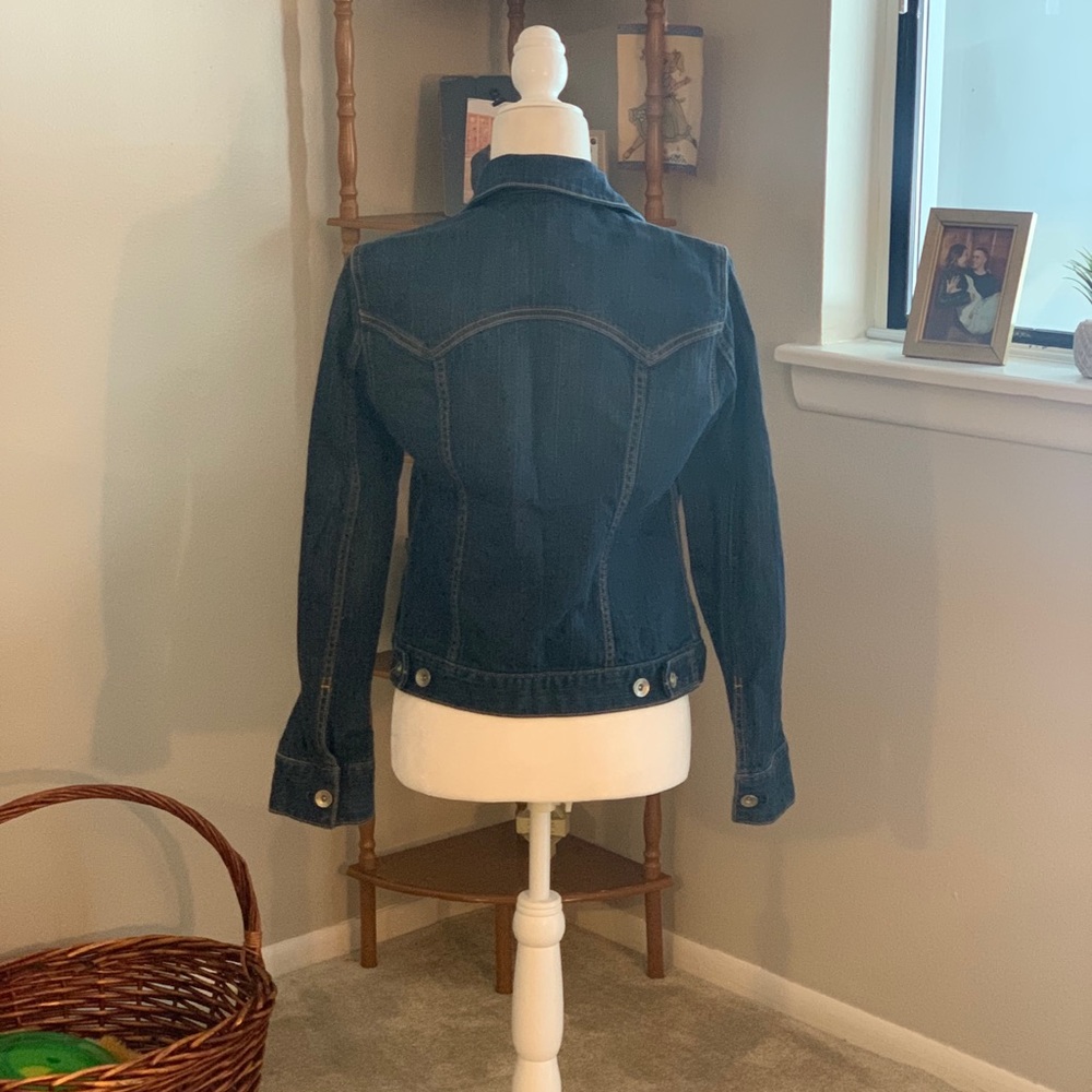 GAP Jean Jacket - Picture 2 of 4